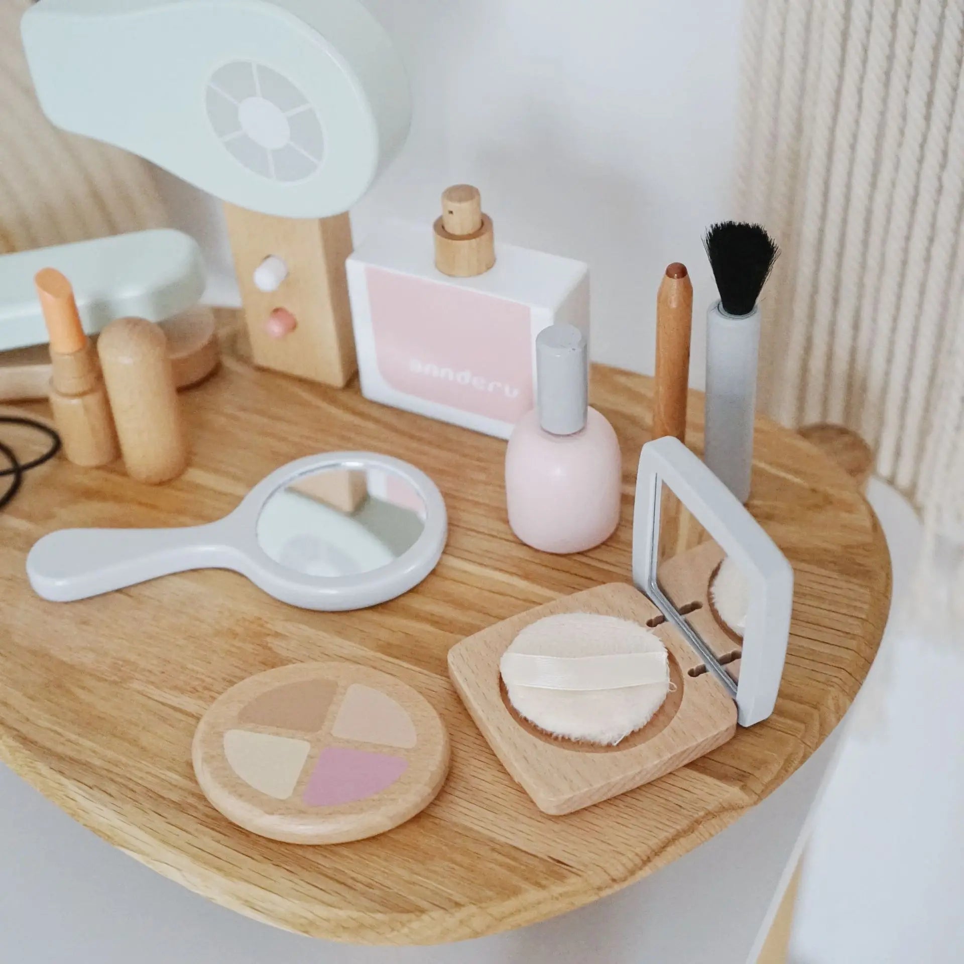 beautiful makeup set hairdressing simulation wooden toy