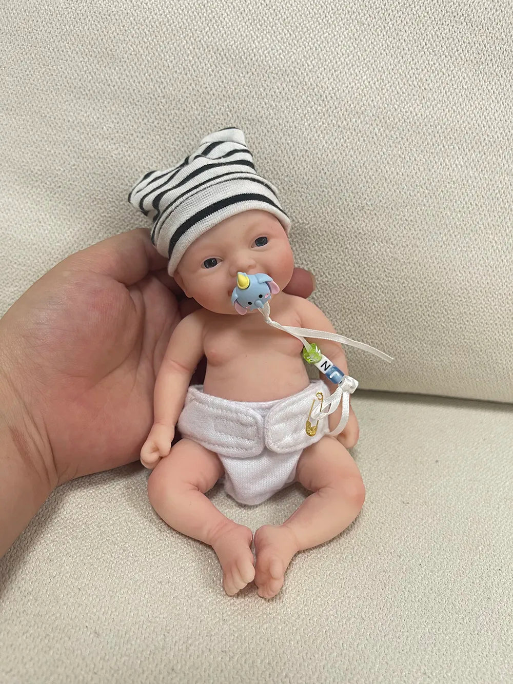 lifelike mini reborn doll surprice children anti-stress