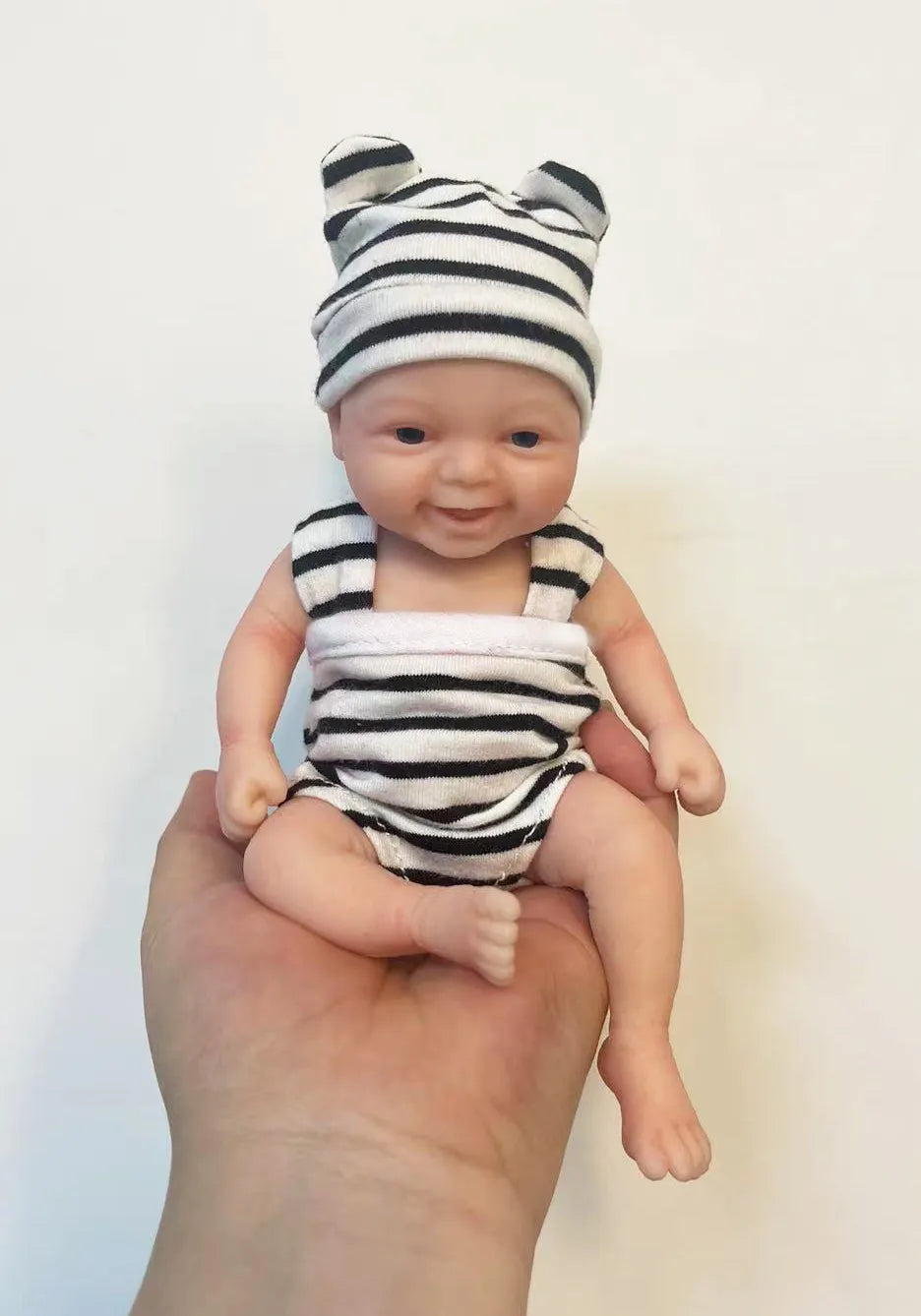 lifelike mini reborn doll surprice children anti-stress